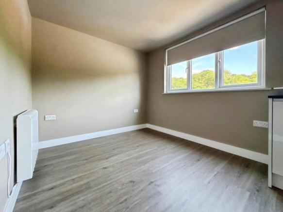 1 bed Apartment to rent Image 5