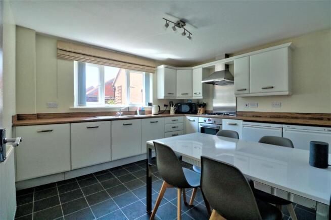 Kitchen diner