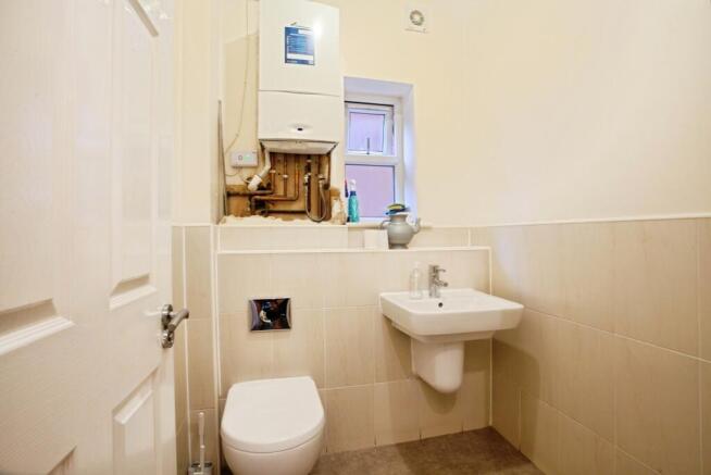 6 bed Semi-Detached for sale Image 12