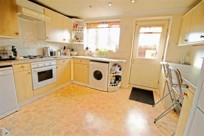 KITCHEN/BREAKFAST RO