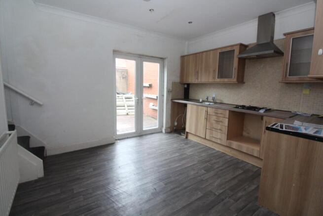 25 St. Davids Road, Preston, Lancashire PR1 6ND photo 4