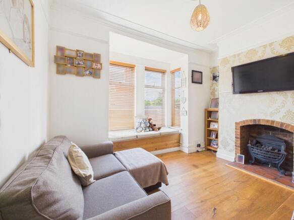 4 bed Detached for sale Image 5