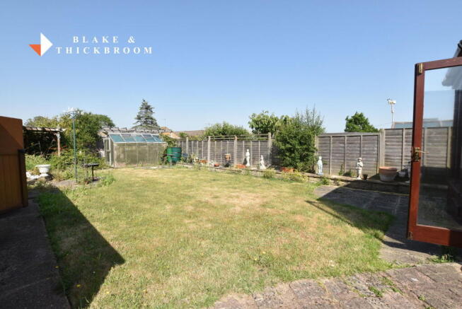 Woodlands Close, Great Clacton CO15 4RT photo 5