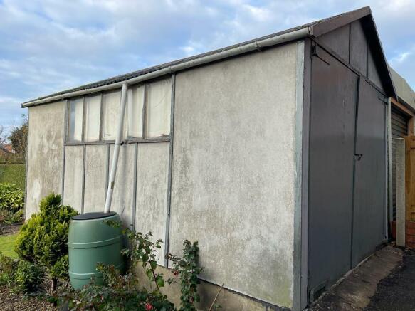 10 Harewood garage.jpg