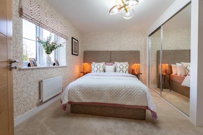 4 bed Detached for sale Image 11