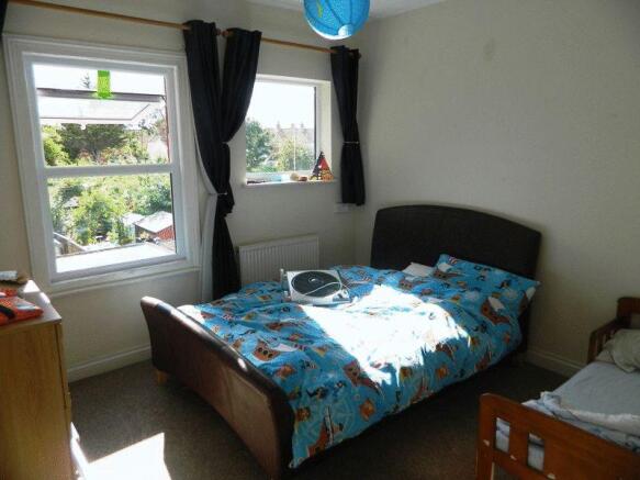 BEDROOM 2