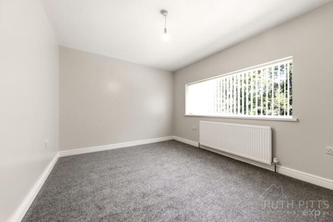 3 bed Semi-Detached for sale Image 11