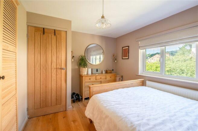 3 bed Semi-Detached for sale Image 8