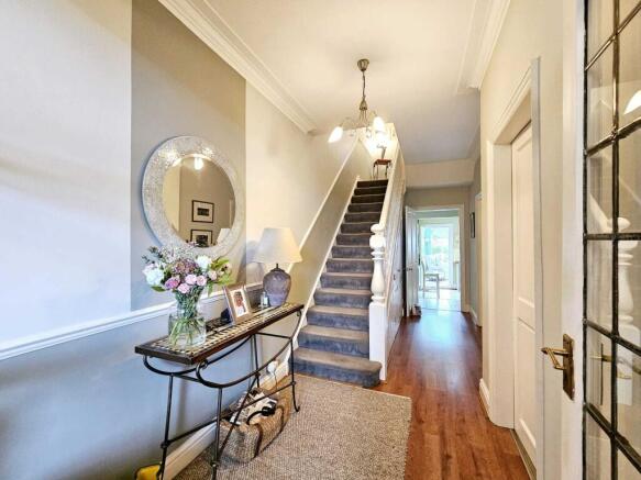 4 bed Semi-Detached for sale Image 12
