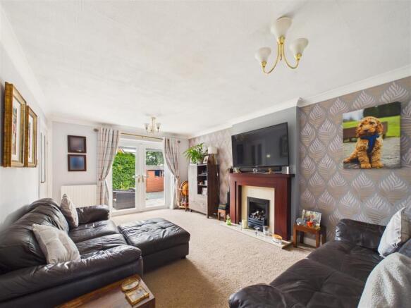 4 bed Detached for sale Image 6
