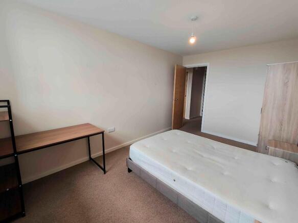 2 bed Apartment for sale Image 12