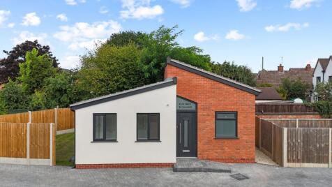 Main Road, Hallow, WR2