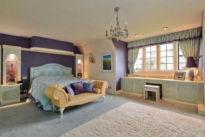 MASTER SUITE