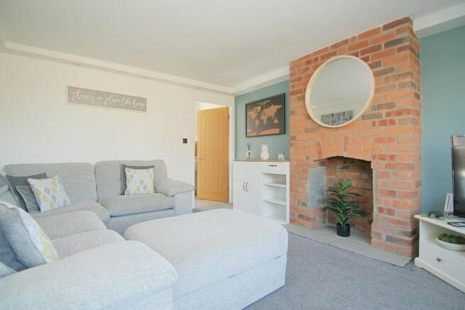 3 bed Town House for sale Image 5