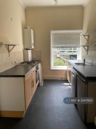 Kitchen. New Washing Machine, Dishwasher, Boiler.