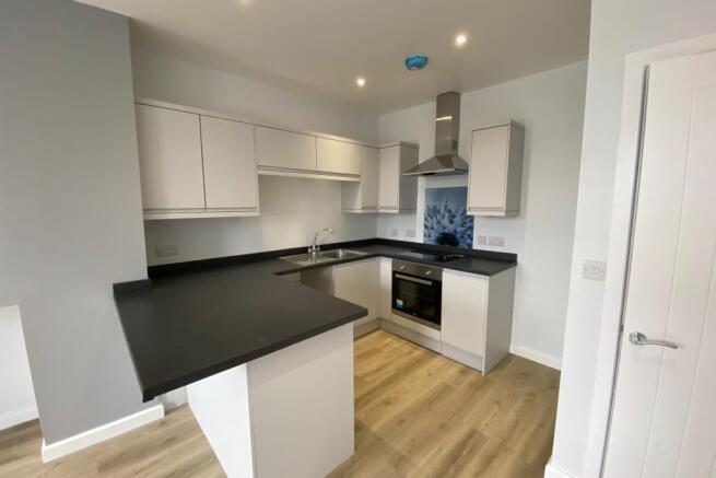 2 bed Flat to rent Image 7