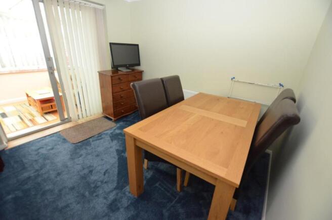 9  350108 dining room bedroom 2 (FILEminimizer).JP