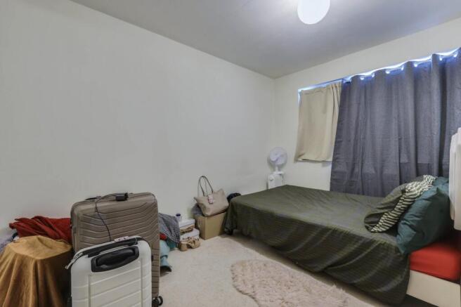 2 bed Flat for sale Image 8