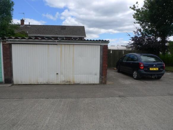 DOUBLE GARAGE