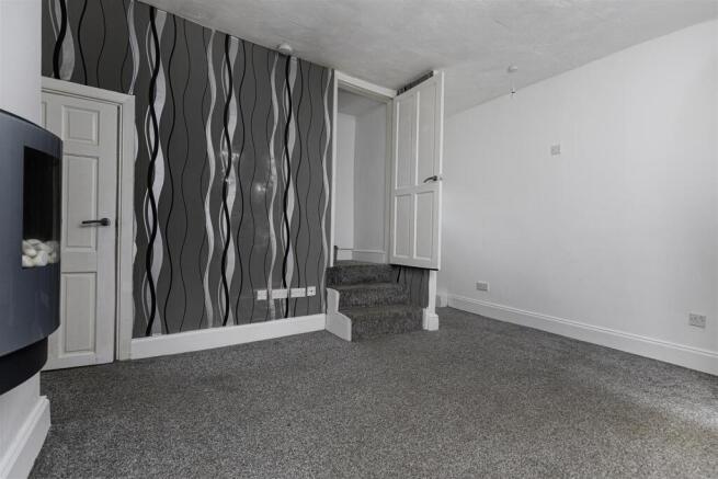 2 bed Terraced for sale Image 5