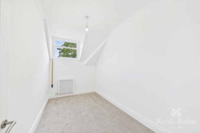 2 bed Apartment to rent Image 10