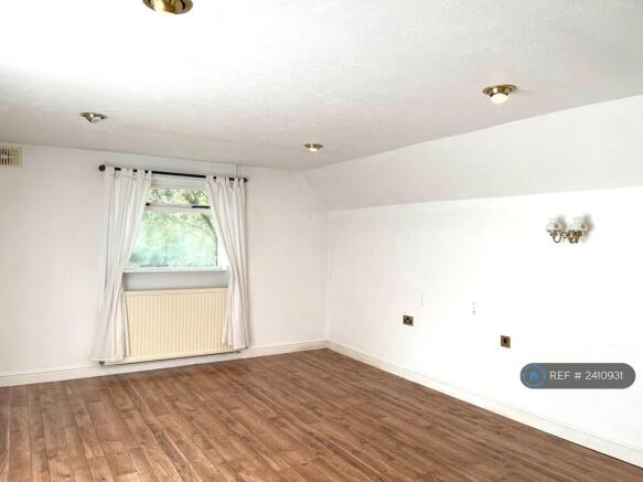 Studio Room To Annexe