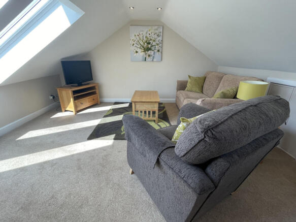 Lounge a.JPG