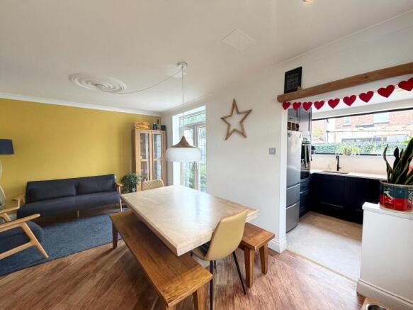3 bed Semi-Detached for sale Image 6