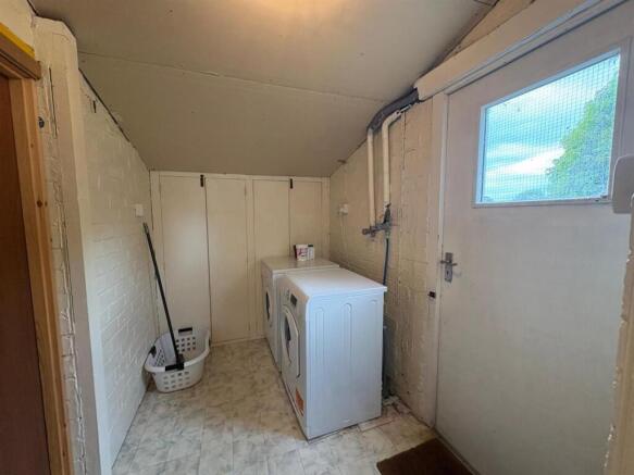 3 bed Detached Bungalow for sale Image 12