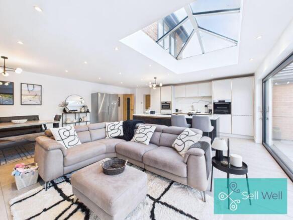 Full Open-Plan Room/Lantern & Kit...