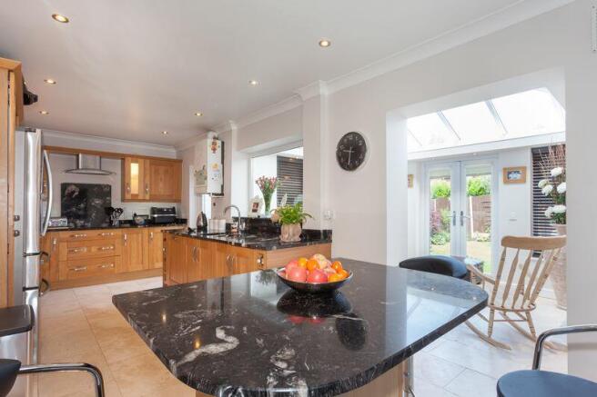 KITCHEN DINER