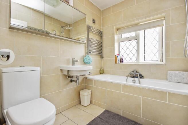 Family Bathroom 