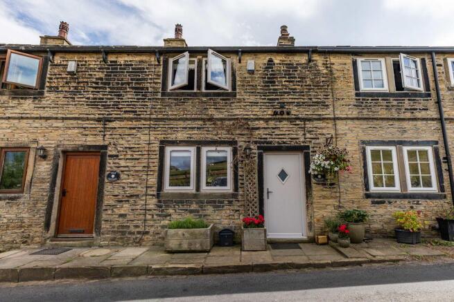 2 bed Cottage for sale in sowerby bridge