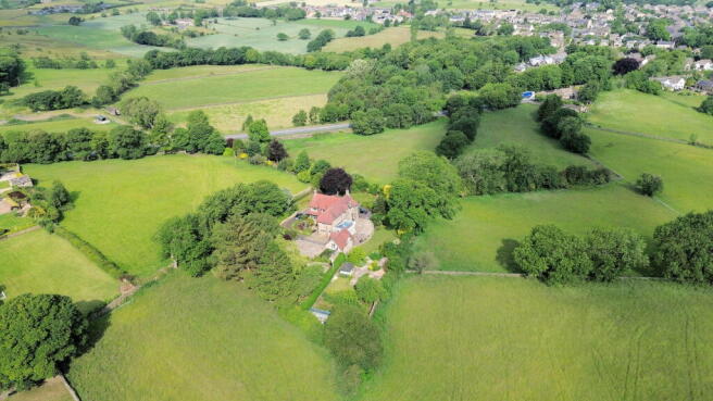 4 bed Detached for sale Image 5