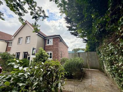 Elston Avenue, Selby