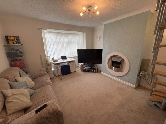3 bed Semi-Detached Bungalow for sale Image 4