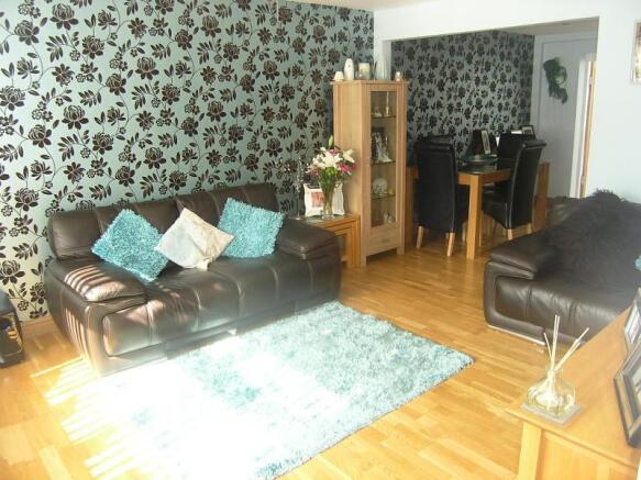 Lounge b