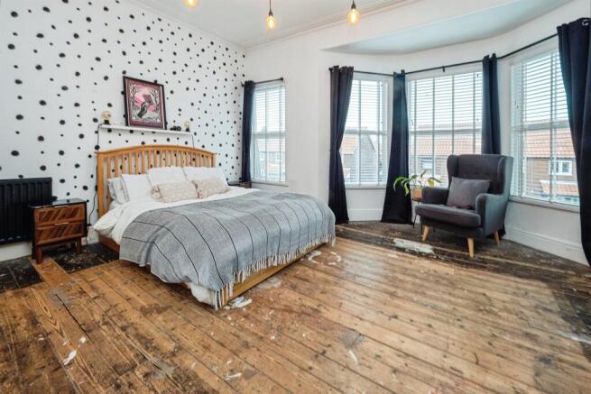 4 bed Terraced for sale Image 10