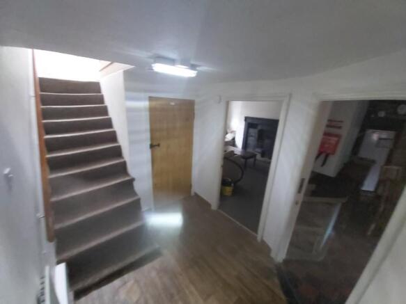 6 bed Terraced to rent Image 9