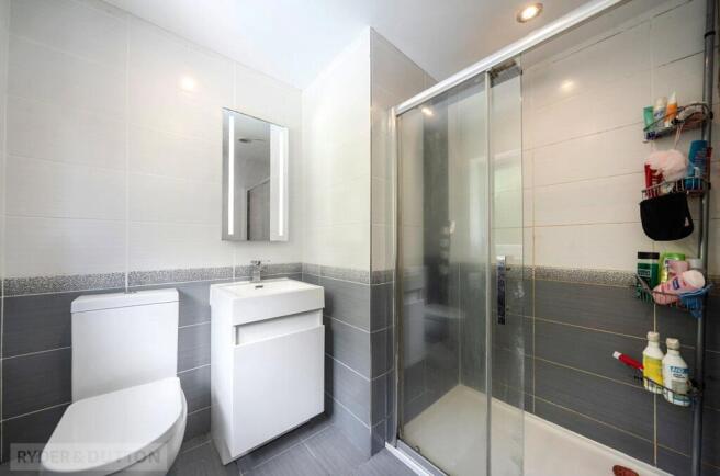 4 bed Semi-Detached for sale Image 11