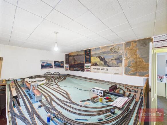 2 bed Terraced for sale Image 11