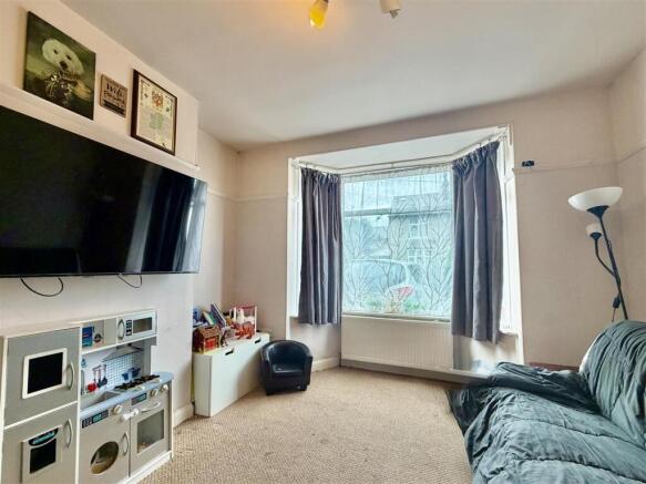3 bed Terraced for sale Image 10