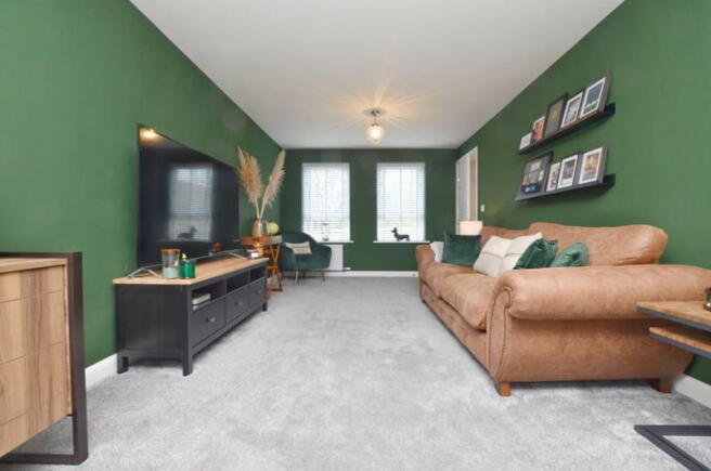 4 bed Detached for sale Image 10