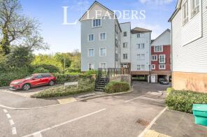 64, Crabapple Road, Tonbridge TN9 1FT
