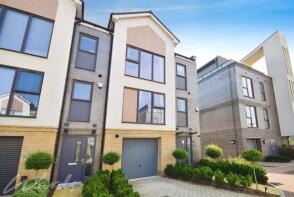 8, Tigris Crescent, St Marys Island, Chatham ME4 3AR