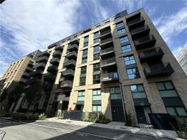 Flat 3, Hawker House, Anax Street, London N4 2JQ