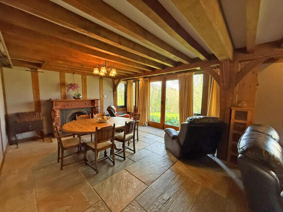 4 bed Detached for sale Image 4