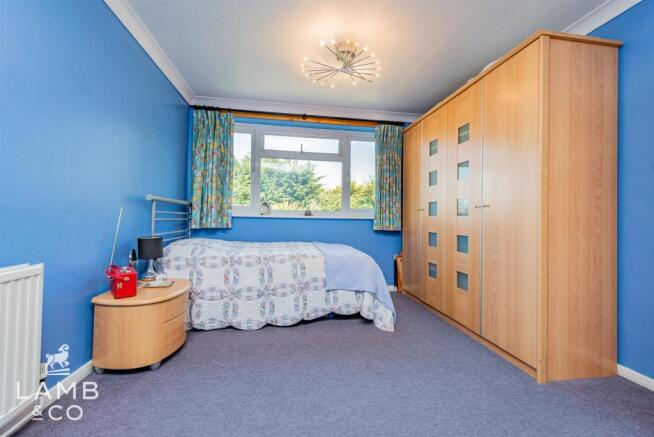 BEDROOM 2: