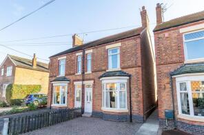 32, Moorfields, Willaston CW5 6QY