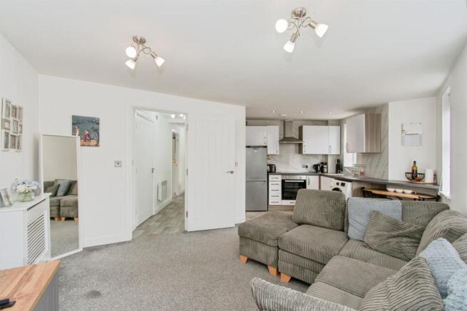 2 bed Apartment for sale Image 8